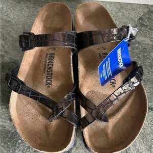 New Birkenstock gator geam black ladies size 9